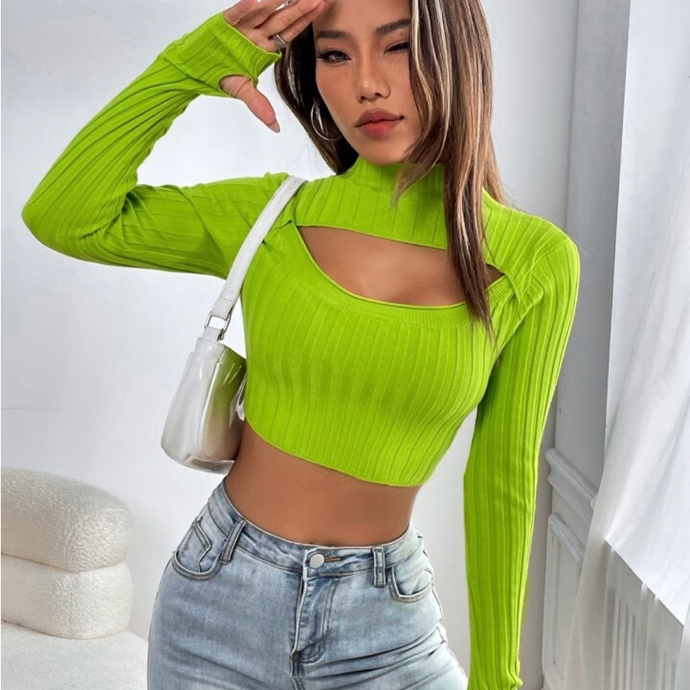 SHEIN Green Ribbed Cutout Crop Top - Picture 4 of 5